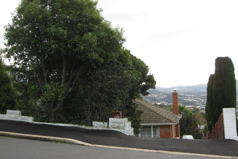 Photo of property in 16 Earls Road, Saint Clair, Dunedin, 9012