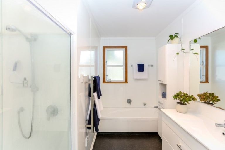 Photo of property in 91a Govett Avenue, Frankleigh Park, New Plymouth, 4310