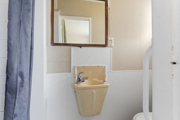 Photo of property in 7 Rogers Street, Castlecliff, Whanganui, 4501