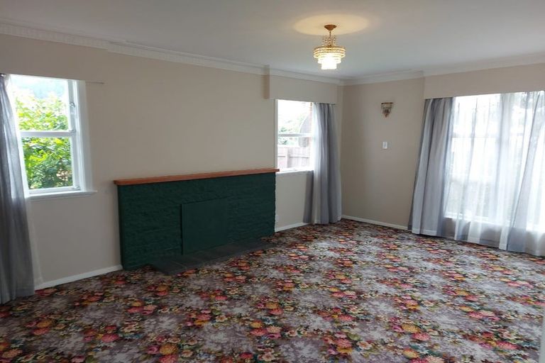 Photo of property in 1 Craig Grove, Elderslea, Upper Hutt, 5018