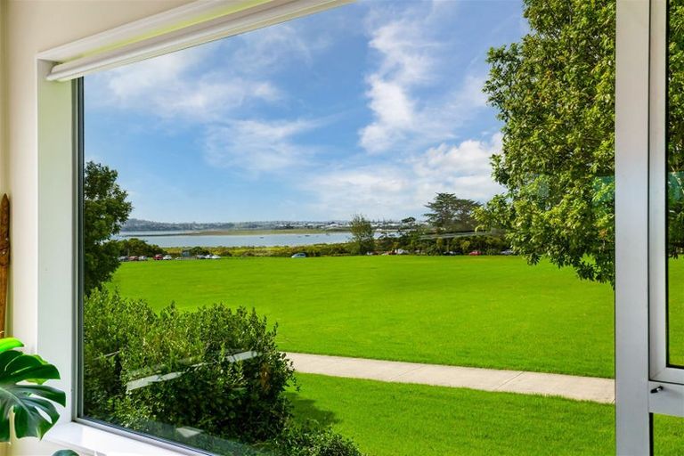 Photo of property in 477 Te Atatu Road, Te Atatu Peninsula, Auckland, 0610