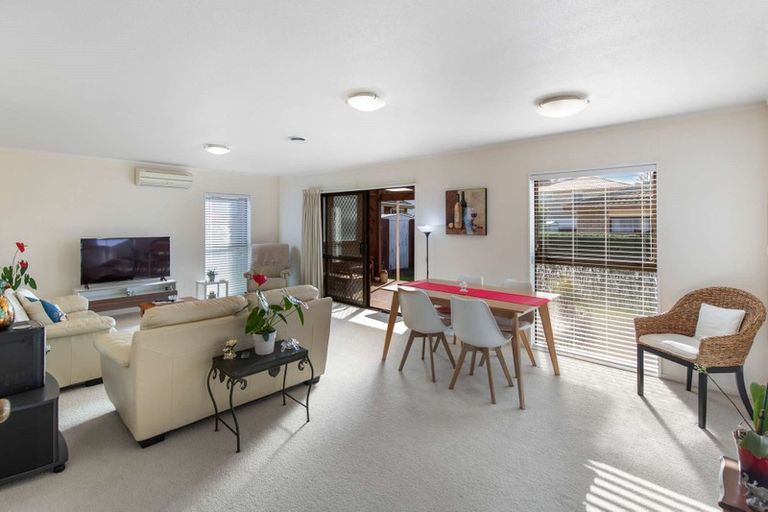 Photo of property in 2b Compton Place, Mount Maunganui, 3116