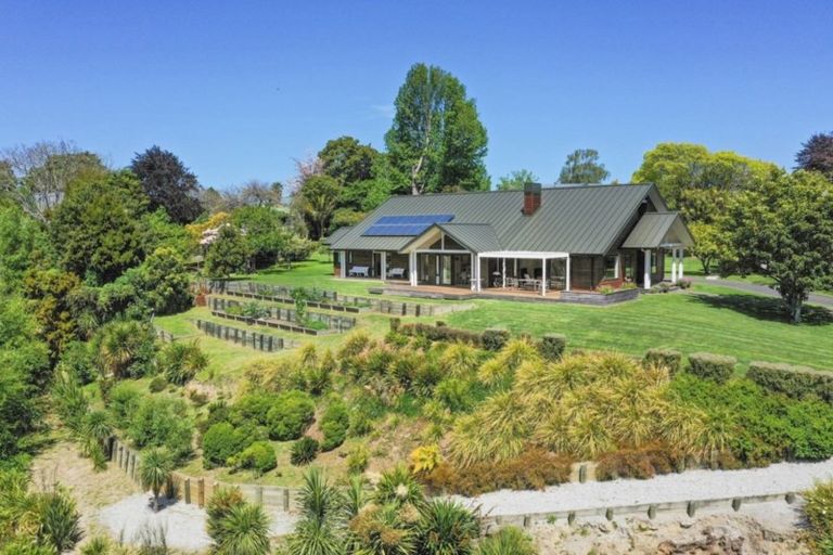 Photo of property in 33 Marian Drive, Inner Kaiti, Gisborne, 4010