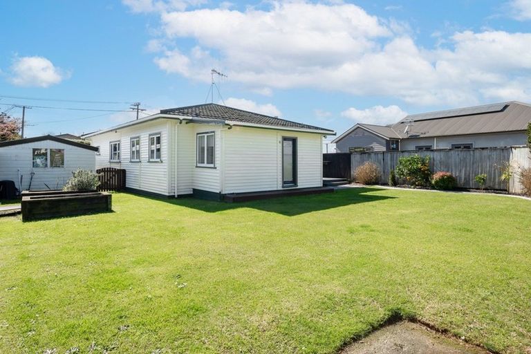 Photo of property in 135 Rimu Street, Maeroa, Hamilton, 3200