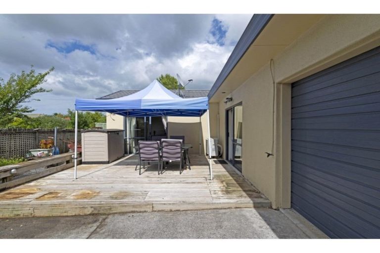 Photo of property in 13 Neta Grove, Henderson, Auckland, 0612