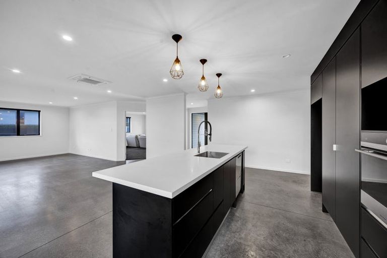 Photo of property in 3 Nikau Place, Hawera, 4610