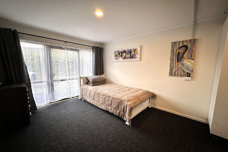 Photo of property in 2b Glen Road, Ranui, Auckland, 0612