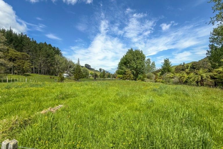 Photo of property in 301 Neavesville Road, Puriri, Thames, 3578