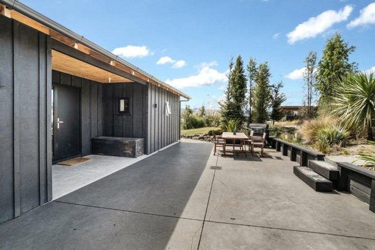 Photo of property in 14 Daniels Terrace, Wanaka, 9305