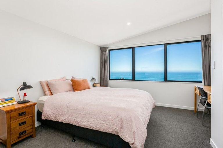 Photo of property in 3/52 High Street, Island Bay, Wellington, 6023