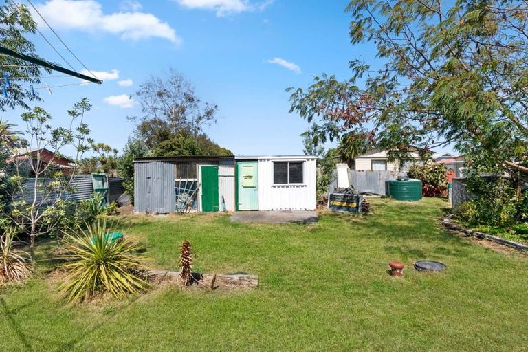 Photo of property in 13 Beach Street, Tangimoana, 4822