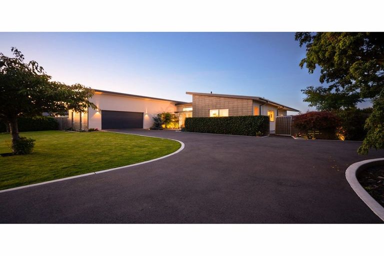 Photo of property in 24 Elizabeth Allen Drive, West Melton, 7618