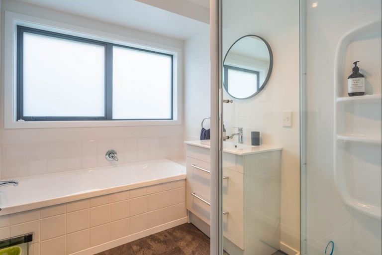 Photo of property in 79a Winara Avenue, Waikanae, 5036