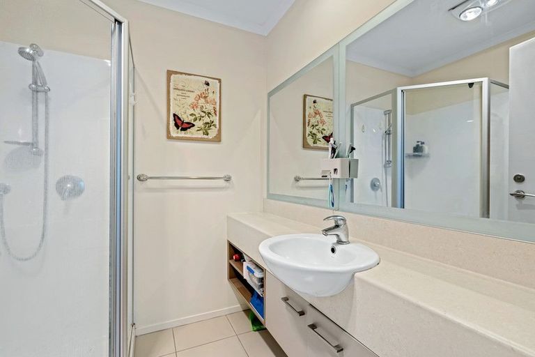 Photo of property in 42 Figaro Crescent, Takanini, 2112
