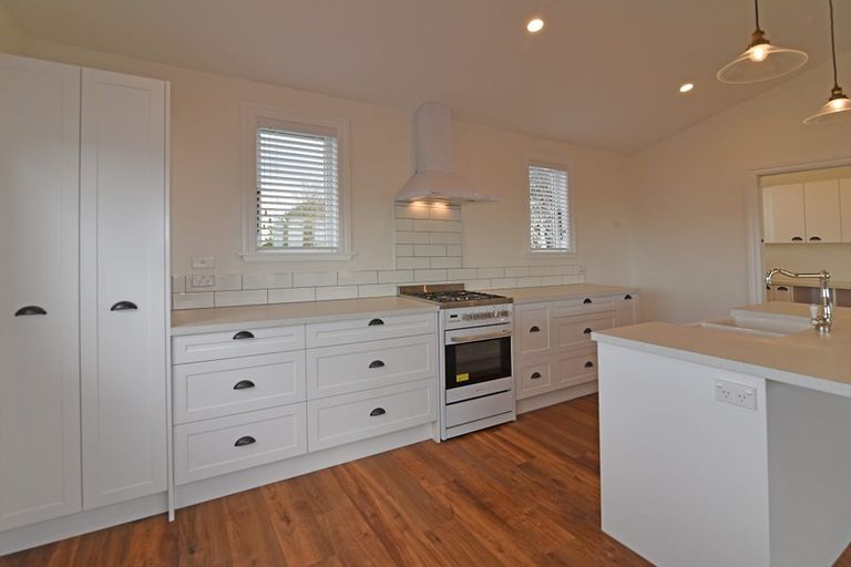 Photo of property in 40 Napier Terrace, Hospital Hill, Napier, 4110