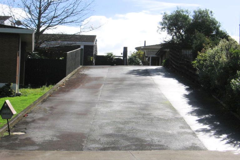 Photo of property in 1/175 Fisher Parade, Farm Cove, Auckland, 2012
