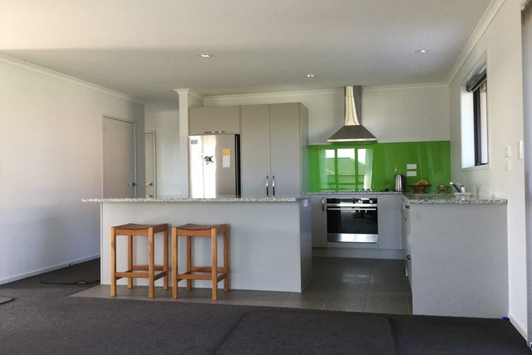 Photo of property in 12 O'farrell Drive, One Tree Point, 0118