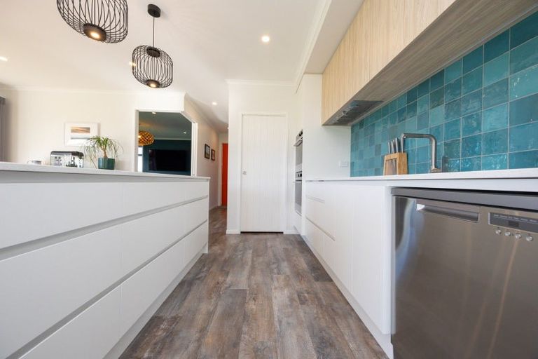 Photo of property in 1 Ashgrove Lane, Ashhurst, Palmerston North, 4470