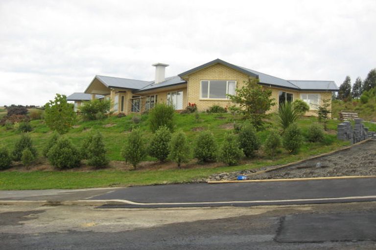 Photo of property in 1 Fairmile Drive, Kinmont Park, Mosgiel, 9024