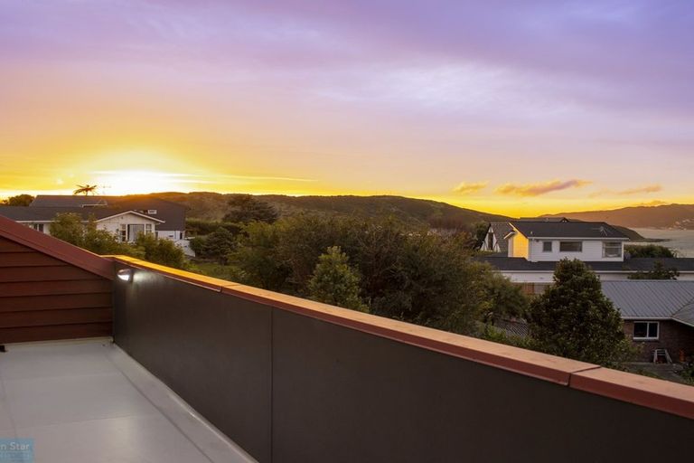 Photo of property in 12 Doon Grove, Papakowhai, Porirua, 5024