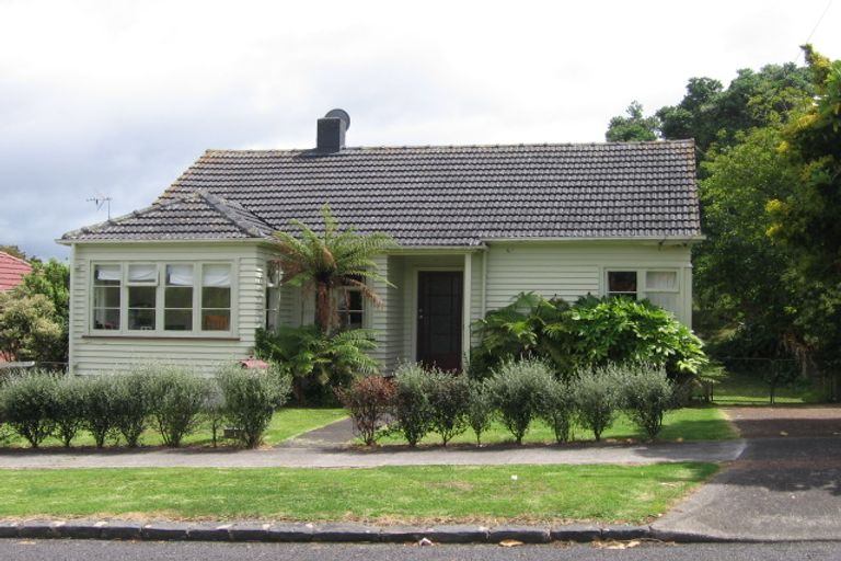 Photo of property in 19 Lambeth Road, Mount Eden, Auckland, 1041