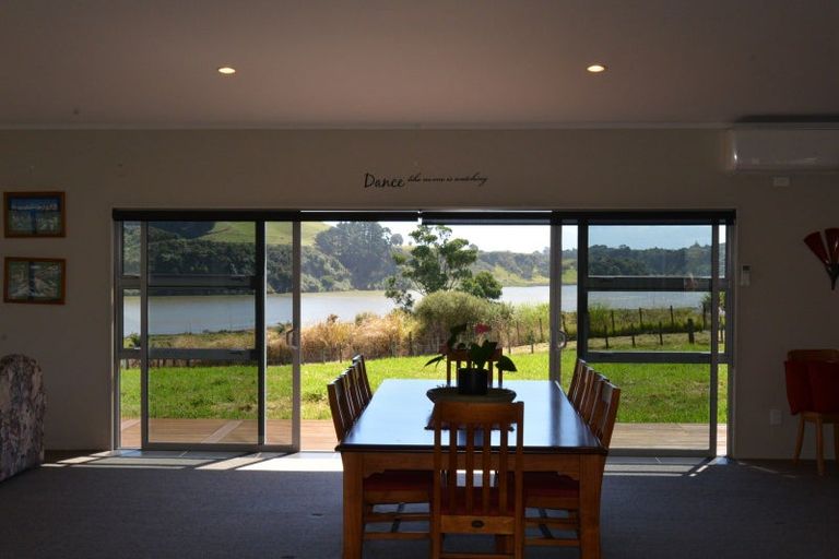 Photo of property in 177 Te Mahoe Road, Mokau, 4376