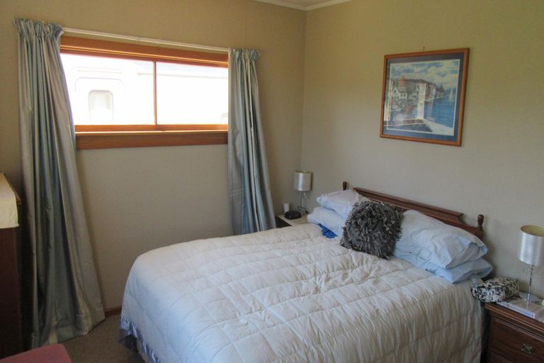 Photo of property in 14 Oxford Street, Waimate, 7924