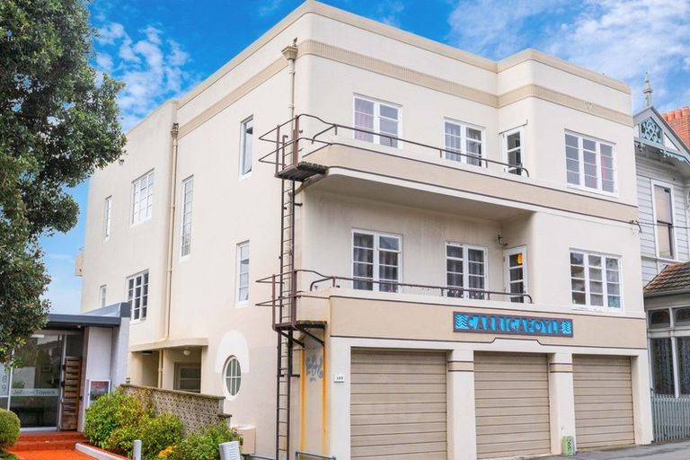 Photo of property in 2/193 The Terrace, Wellington Central, Wellington, 6011