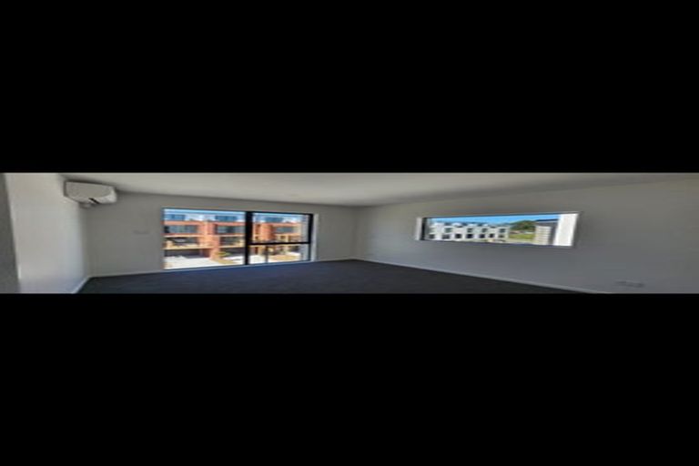 Photo of property in 23 Falcon Crescent, Hobsonville, Auckland, 0618