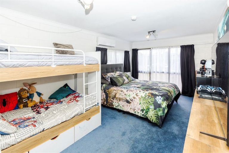 Photo of property in 54 Morrow Avenue, St Andrews, Hamilton, 3200