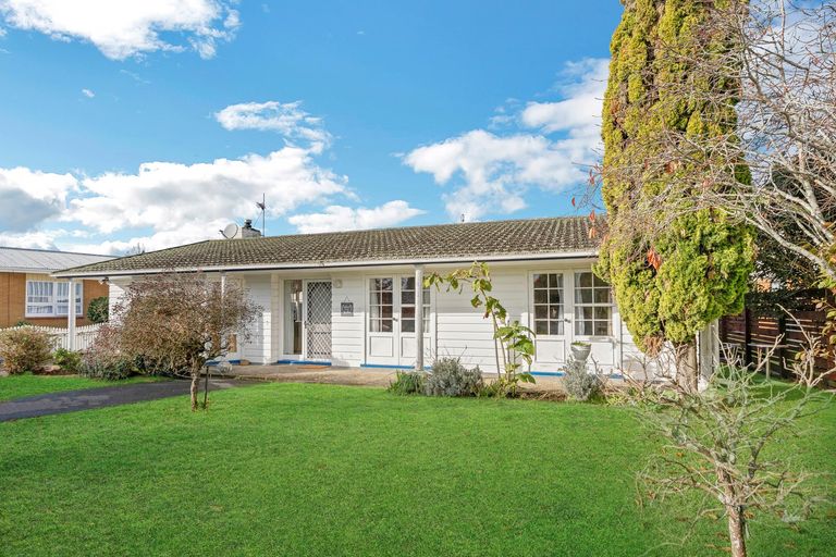 Photo of property in 42 Manse Road, Pahurehure, Papakura, 2113