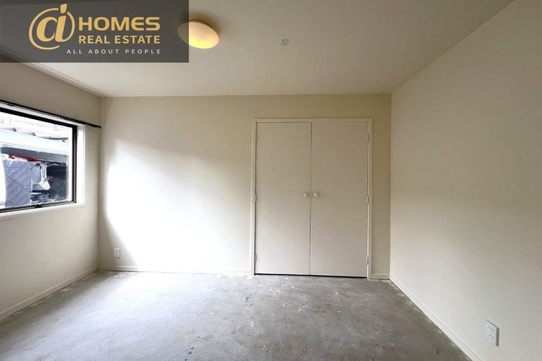Photo of property in 33 Lynden Avenue, Hillcrest, Auckland, 0627