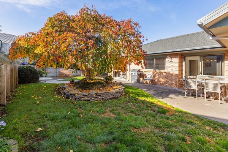 Photo of property in 12 Whitby Place, Welcome Bay, Tauranga, 3112