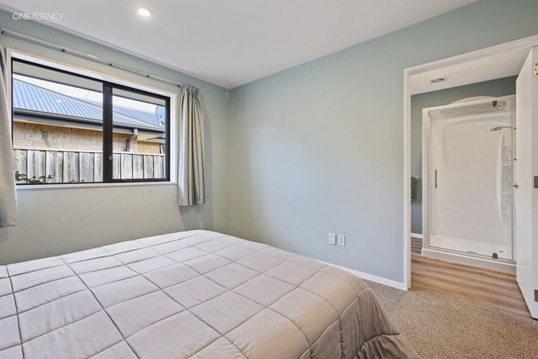 Photo of property in 10 Manuka Street, Pegasus, 7612