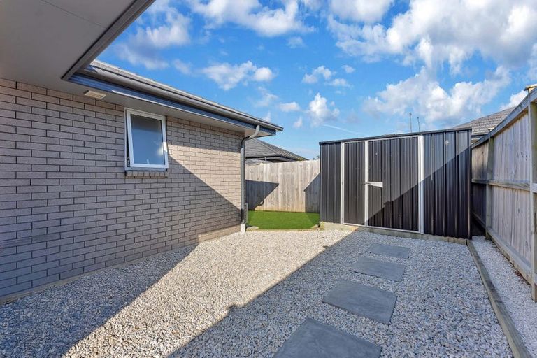 Photo of property in 9 Mutetai Road, Clarks Beach, 2122