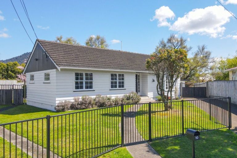 Photo of property in 10 Jarmey Place, Mangakakahi, Rotorua, 3015