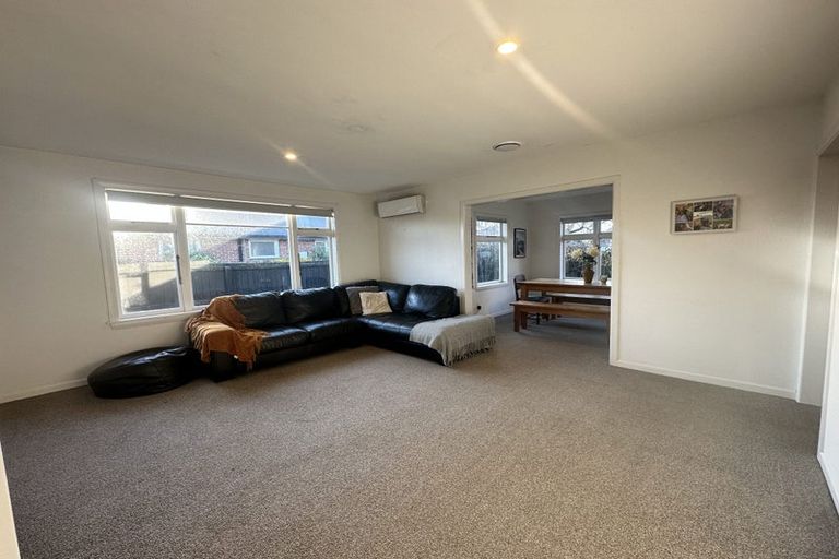 Photo of property in 16 Bentley Street, Russley, Christchurch, 8042