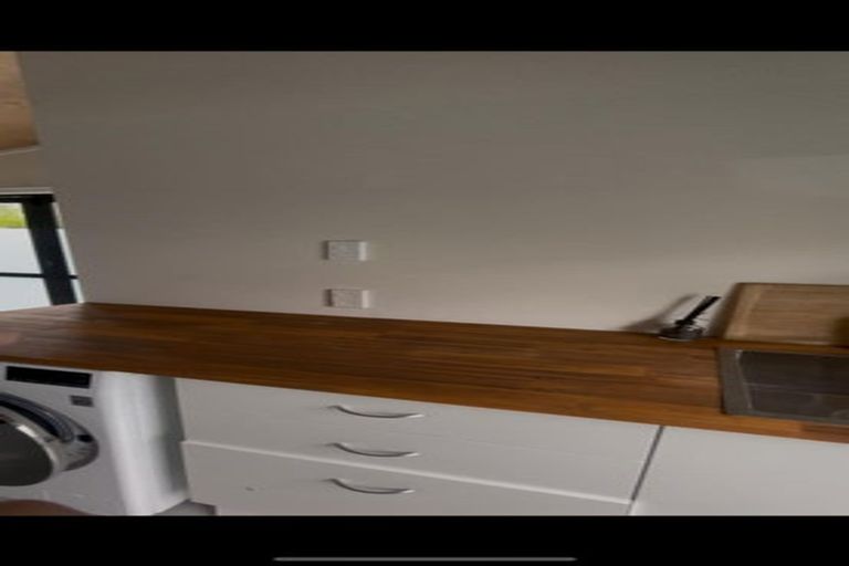 Photo of property in 11 Dellwood Avenue, Henderson, Auckland, 0612