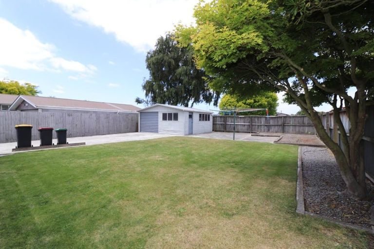 Photo of property in 5 Davidson Crescent, Hornby, Christchurch, 8042