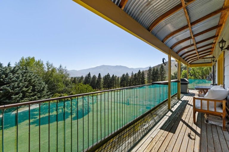 Photo of property in 24 Ahuriri Drive, Omarama, 9412