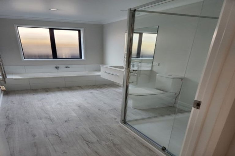 Photo of property in 5 Tractor Way, Papamoa, 3118