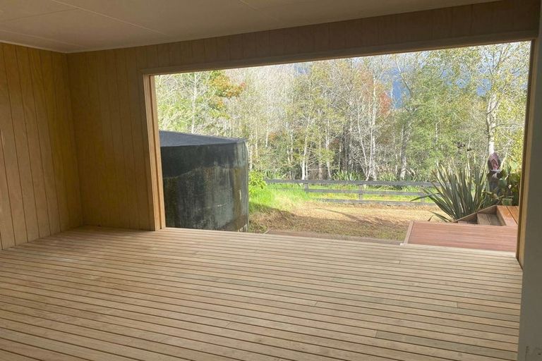 Photo of property in 16 Hull Road, Waitoki, Kaukapakapa, 0871