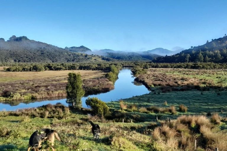 Photo of property in 15 Karuhiruhi Road, Oue, Kaikohe, 0473