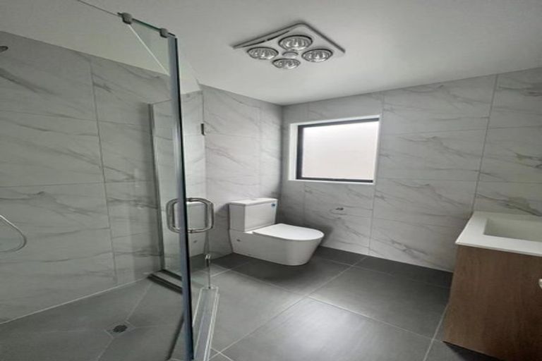 Photo of property in 1a Benchmark Drive, Massey, Auckland, 0614