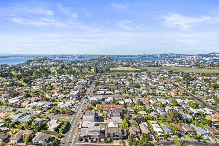 Photo of property in 40 Regent Street, Devonport, Auckland, 0624