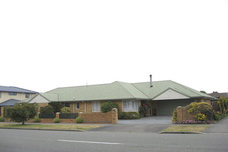 Photo of property in 65 Broadhaven Avenue, Parklands, Christchurch, 8083