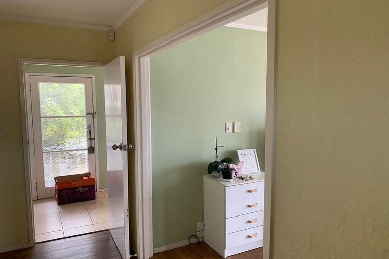 Photo of property in 5 Vanbrugh Place, Bucklands Beach, Auckland, 2014