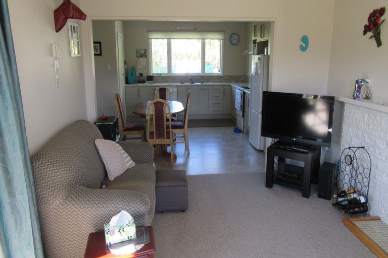 Photo of property in 14 Oxford Street, Waimate, 7924