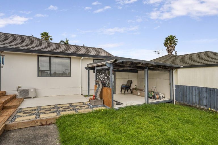 Photo of property in 15 Maddison Place, Welcome Bay, Tauranga, 3112