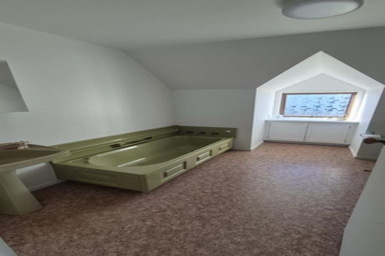 Photo of property in 142 Victoria Avenue, Hokowhitu, Palmerston North, 4410